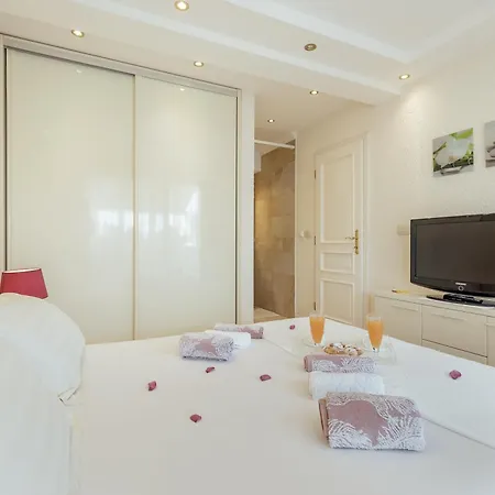 Apartments Porobic Herceg Novi Exterior photo